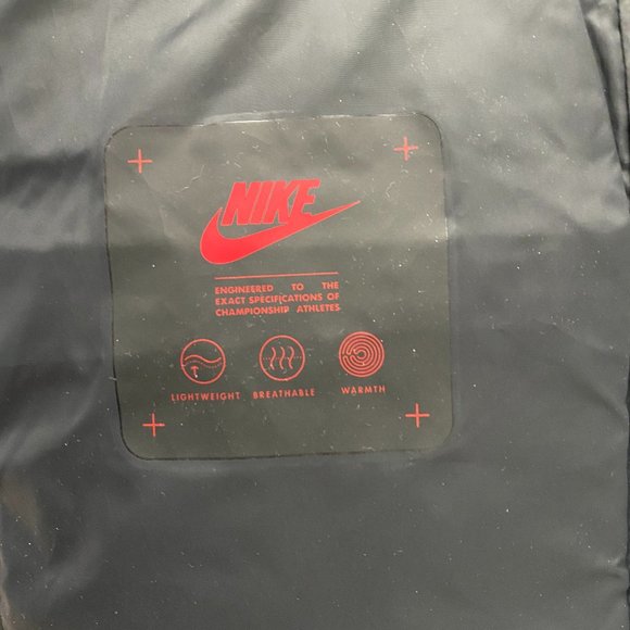 NWOT Nike Down-fill Windrunner Jacket - Picture 4 of 8